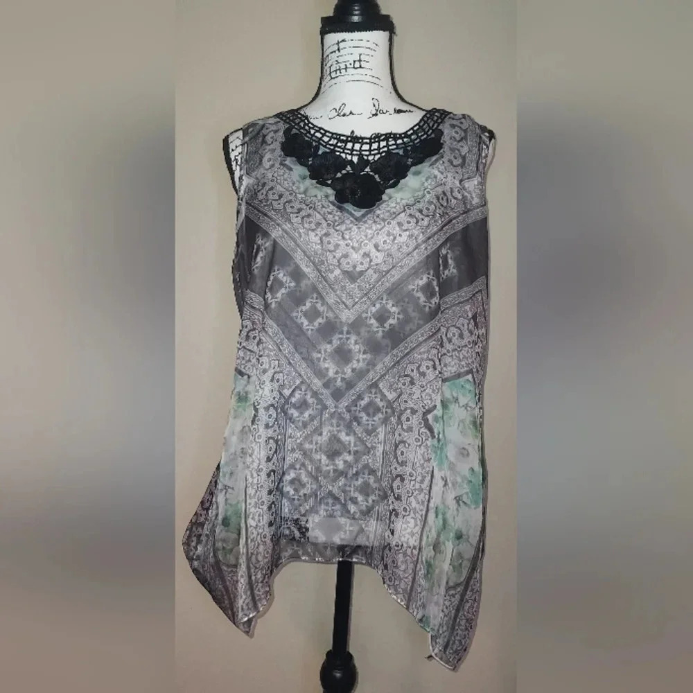Style&Co Women's Embrodered Neck Sheer Tank Top Blouse Size Large